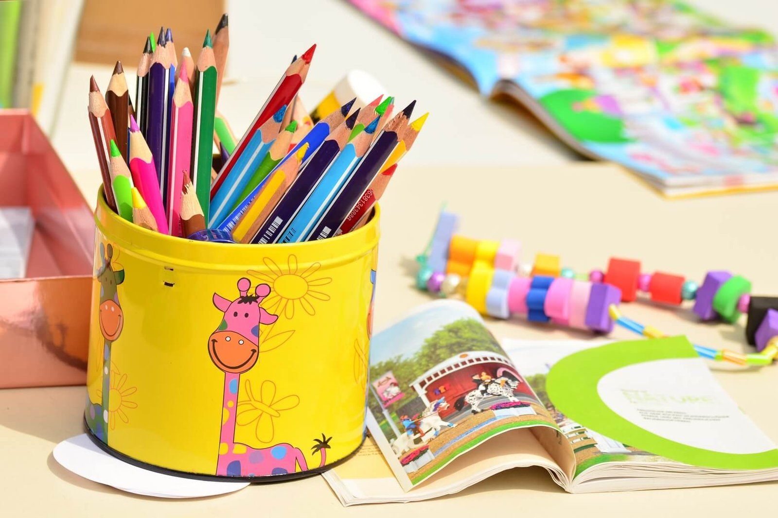 play-color-paint-art-illustration-pens-591151-pxhere.com (1)