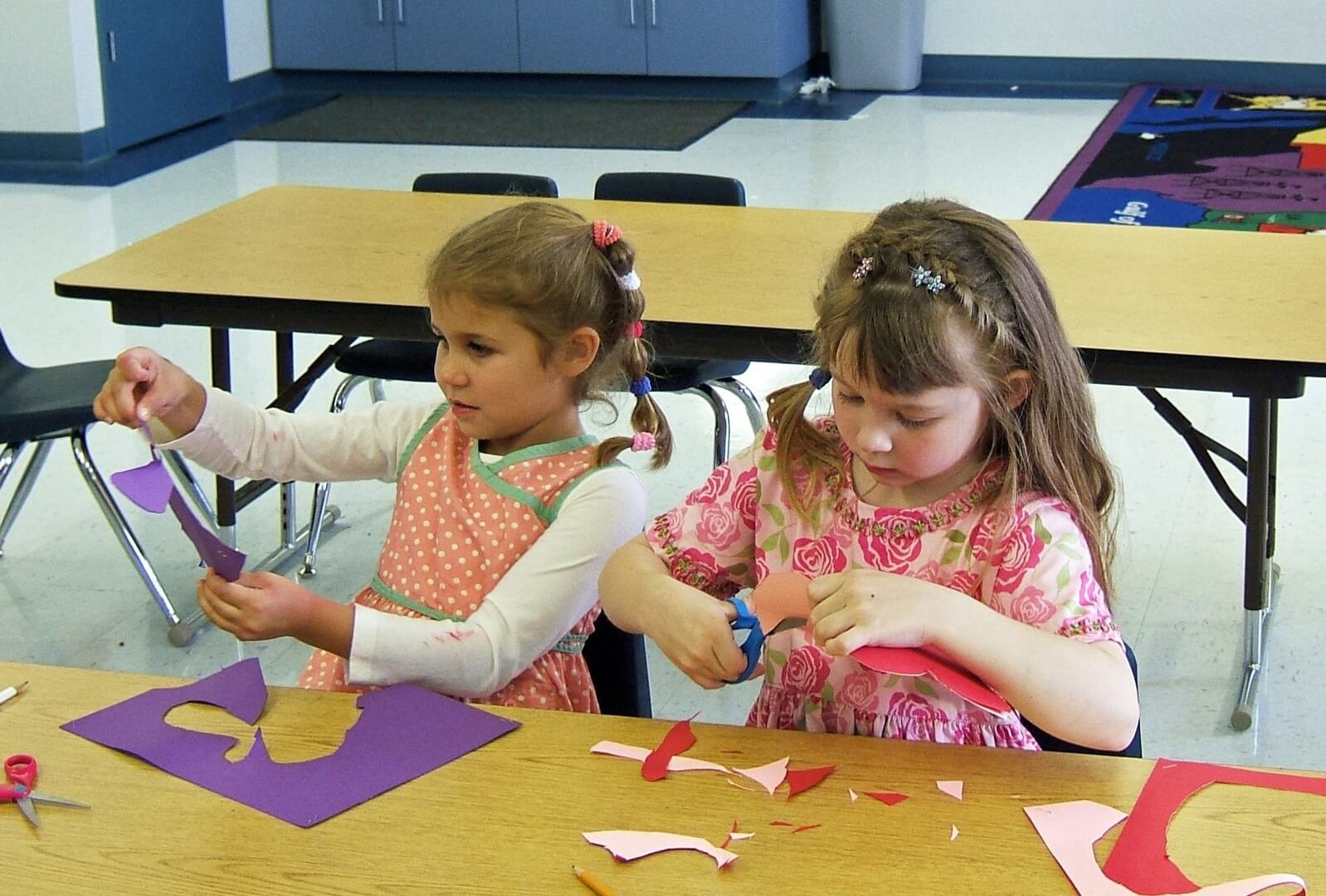 writing-girl-play-child-education-classroom-750984-pxhere.com (1)